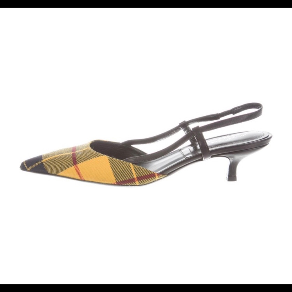 Shoes - Picture 3 of 9